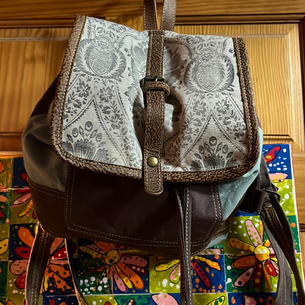Myra bag